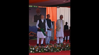 Prime Minister Narendra Modi along with Jammu and Kashmir Lieutenant Governor Manoj Sinha, and Jammu and Kasmir chief minister Omar Abdullah flags off Vande Bharat Express at shri Mata Vaishno Devi station at Katra on Friday. (Waseem Andrabi /HT) Prime Minister Narendra Modi along with Jammu and Kashmir Lieutenant Governor Manoj Sinha, and Jammu and Kasmir chief minister Omar Abdullah flags off Vande Bharat Express at shri Mata Vaishno Devi station at Katra on Friday. (Waseem Andrabi /HT)