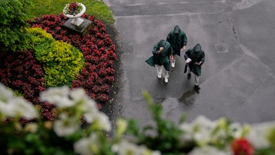 Horse racing fans poured into Saratoga Springs on Saturday, June 7, 2025, arriving early to take their places for the 157th running of the Belmont Stakes. (AP Photo/Seth Wenig) (AP) Horse racing fans poured into Saratoga Springs on Saturday, June 7, 2025, arriving early to take their places for the 157th running of the Belmont Stakes. (AP Photo/Seth Wenig) (AP)