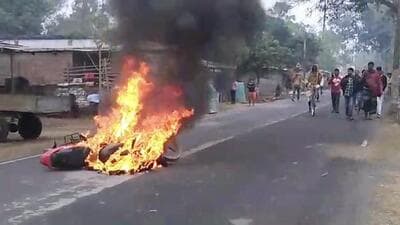 Three persons were killed, including 72-year-old Haragobindo Das and his son Chandan Das, who were hacked to death by a mob in Jafrabad (ANI) Three persons were killed, including 72-year-old Haragobindo Das and his son Chandan Das, who were hacked to death by a mob in Jafrabad (ANI)