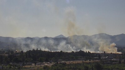 A vegetation fire is currently burning in Oregon. (Alert West Live) A vegetation fire is currently burning in Oregon. (Alert West Live)