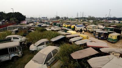 While such vehicles are supposed to be sent to only “certified facilities” for scrapping, an unintended but damaging consequence is surfacing in the form of a strategic black market run by scrap mafias. (HT Archive) While such vehicles are supposed to be sent to only “certified facilities” for scrapping, an unintended but damaging consequence is surfacing in the form of a strategic black market run by scrap mafias. (HT Archive)