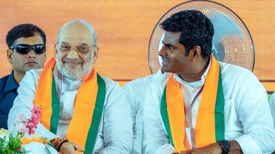Union home minister Amit Shah interacts with former party state president K Annamalai during the Tamil Nadu state, district and mandal-level functionaries meet in Madurai on Sunday. (K.Annamalai-X) Union home minister Amit Shah interacts with former party state president K Annamalai during the Tamil Nadu state, district and mandal-level functionaries meet in Madurai on Sunday. (K.Annamalai-X)