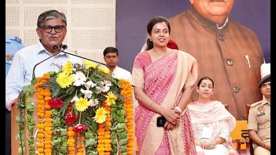 Punjab governor Gulab Chand Kataria addressing a gathering in Hoshiarpur.