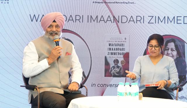 Lt Gen KJS ‘Tiny’ Dhillon (retd) speaking at the event. (HT Photo) Lt Gen KJS ‘Tiny’ Dhillon (retd) speaking at the event. (HT Photo)