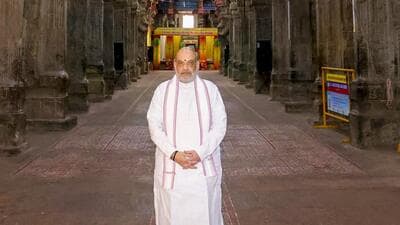 Union Home Minister Amit Shah visits the Meenakshi Amman temple, in Madurai, Tamil Nadu. (@AmitShah)