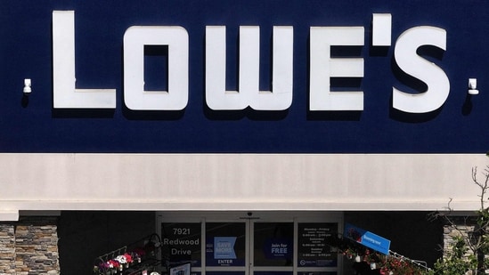 Lowe's revises 2025 expansion plan, targeting five to 10 new stores. (Photo by JUSTIN SULLIVAN / GETTY IMAGES NORTH AMERICA / Getty Images via AFP) (Getty Images via AFP)
