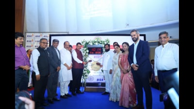 A bell-ringing ceremony at the BSE in Mumbai, Maharashtra CM Devendra Fadnavis, Dy CMs Eknath Shinde and Ajit Pawar, and PCMC Commissioner Shekhar Singh. (HT) A bell-ringing ceremony at the BSE in Mumbai, Maharashtra CM Devendra Fadnavis, Dy CMs Eknath Shinde and Ajit Pawar, and PCMC Commissioner Shekhar Singh. (HT)