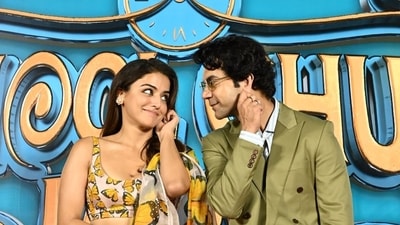 Rajkummar Rao and Wamiqa Gabbi played the lead roles in Bhool Chuk Maaf. Rajkummar Rao and Wamiqa Gabbi played the lead roles in Bhool Chuk Maaf.