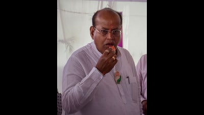 Congress state vice president and former MLA Mohan Joshi announced the agitation on Tuesday. (HT) Congress state vice president and former MLA Mohan Joshi announced the agitation on Tuesday. (HT)