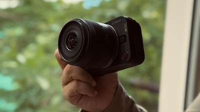 Canon EOS R50 V is an APS-C camera that is highly portable and comfortable for everyday shooting (Shaurya Sharma - HT) Canon EOS R50 V is an APS-C camera that is highly portable and comfortable for everyday shooting (Shaurya Sharma - HT)