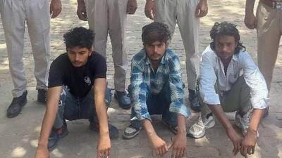 The arrested suspects were identified as Rahul Kumar alias Papul, 20, of Azampur; Bittu alias Commando, 31, of Kishanpura in Meerut; and Sooraj Kumar, 30, of Hisar. (HT Photo) The arrested suspects were identified as Rahul Kumar alias Papul, 20, of Azampur; Bittu alias Commando, 31, of Kishanpura in Meerut; and Sooraj Kumar, 30, of Hisar. (HT Photo)