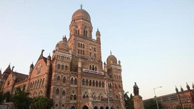 The state government on Tuesday ordered BMC to prepare the draft on ward formation for BMC polls and made it clear that BMC will go for polls with 227 seats. (Hindustan Times) The state government on Tuesday ordered BMC to prepare the draft on ward formation for BMC polls and made it clear that BMC will go for polls with 227 seats. (Hindustan Times)