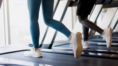 If your goal this summer is to burn fat and maintain muscle, try this walking routine. (Shutterstock) If your goal this summer is to burn fat and maintain muscle, try this walking routine. (Shutterstock)