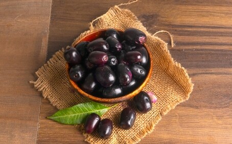 Jamun is a seasonal fruit during monsoons. (Shutterstock) Jamun is a seasonal fruit during monsoons. (Shutterstock)