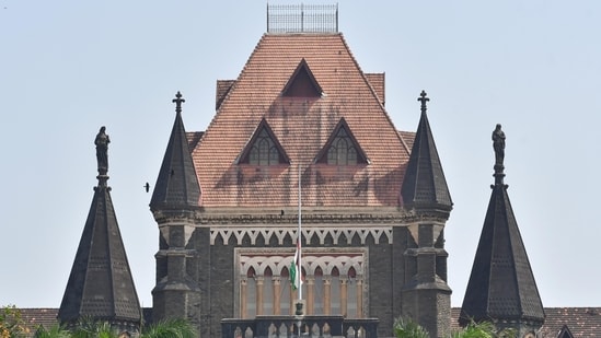 "Had the BMC taken prompt action, then the fire incident would not have definitely not occurred," Bombay HC noted. (Bhushan Koyande/Hindustan Times)