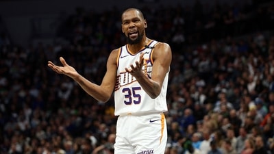 Kevin Durant #35 of the Phoenix Suns reacts against the Minnesota Timberwolves in the first quarter at Target Center on March 28, 2025 in Minneapolis (Getty Images via AFP) Kevin Durant #35 of the Phoenix Suns reacts against the Minnesota Timberwolves in the first quarter at Target Center on March 28, 2025 in Minneapolis (Getty Images via AFP)