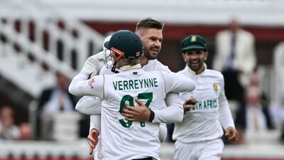 Aiden Markram provided the big breakthrough to South Africa by dismissing Steve Smith for 66 which derailed Australia's innings. (AFP) Aiden Markram provided the big breakthrough to South Africa by dismissing Steve Smith for 66 which derailed Australia's innings. (AFP)