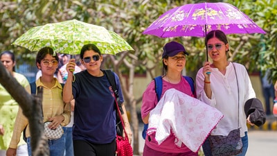 Doctors share essential tips to protect yourself from a heatwave (PTI Photo/Kamal Singh) Doctors share essential tips to protect yourself from a heatwave (PTI Photo/Kamal Singh)