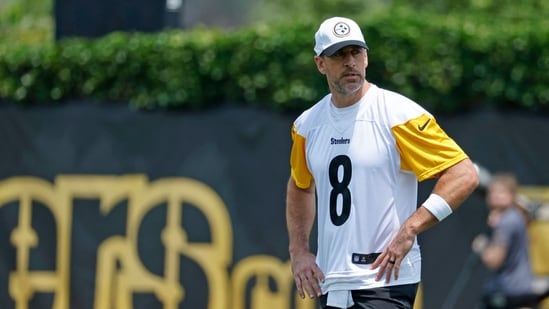 Quarterback Aaron Rodgers #8 of the Pittsburgh Steelers participates during mandatory minicamp (Getty Images via AFP)