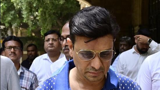 Mumbai, India - May 7, 2025:EOW Dept of Mumbai Police arrested 2 accused Ketan Kadam and Jay Joshi Mithi River Desilting case and produced at Esplanade Court, in Mumbai, India, on Wednesday, May 7, 2025. (Photo by Anshuman Poyrekar/ Hindustan Times) (Hindustan Times)