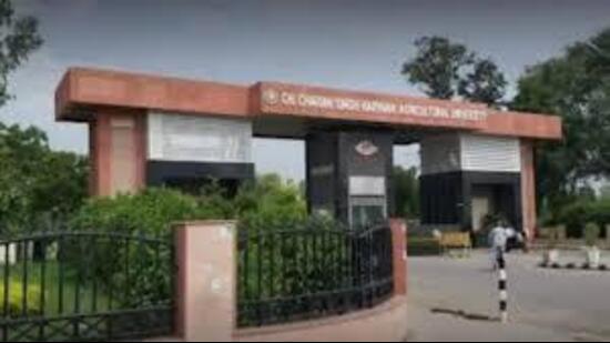 The students were demanding a rollback of the recent fee hike, reversal of scholarship cuts, and restoration of land donation certificate quota seats. (HT File)