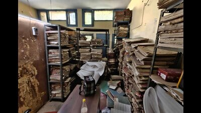 A view of stacked up documents gathering dust in the PSPCL Aggar Nagar division office in Ludhiana (Gurpreet Singh/HT) A view of stacked up documents gathering dust in the PSPCL Aggar Nagar division office in Ludhiana (Gurpreet Singh/HT)