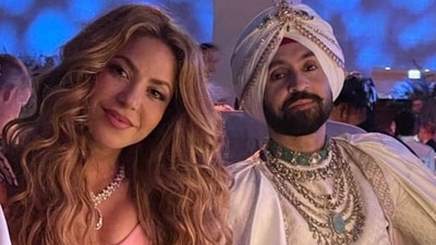 Diljit Dosanjh revealed that international popstar Shakira invited him to her concert and do an Indian version of Hips Don't Lie Diljit Dosanjh revealed that international popstar Shakira invited him to her concert and do an Indian version of Hips Don't Lie