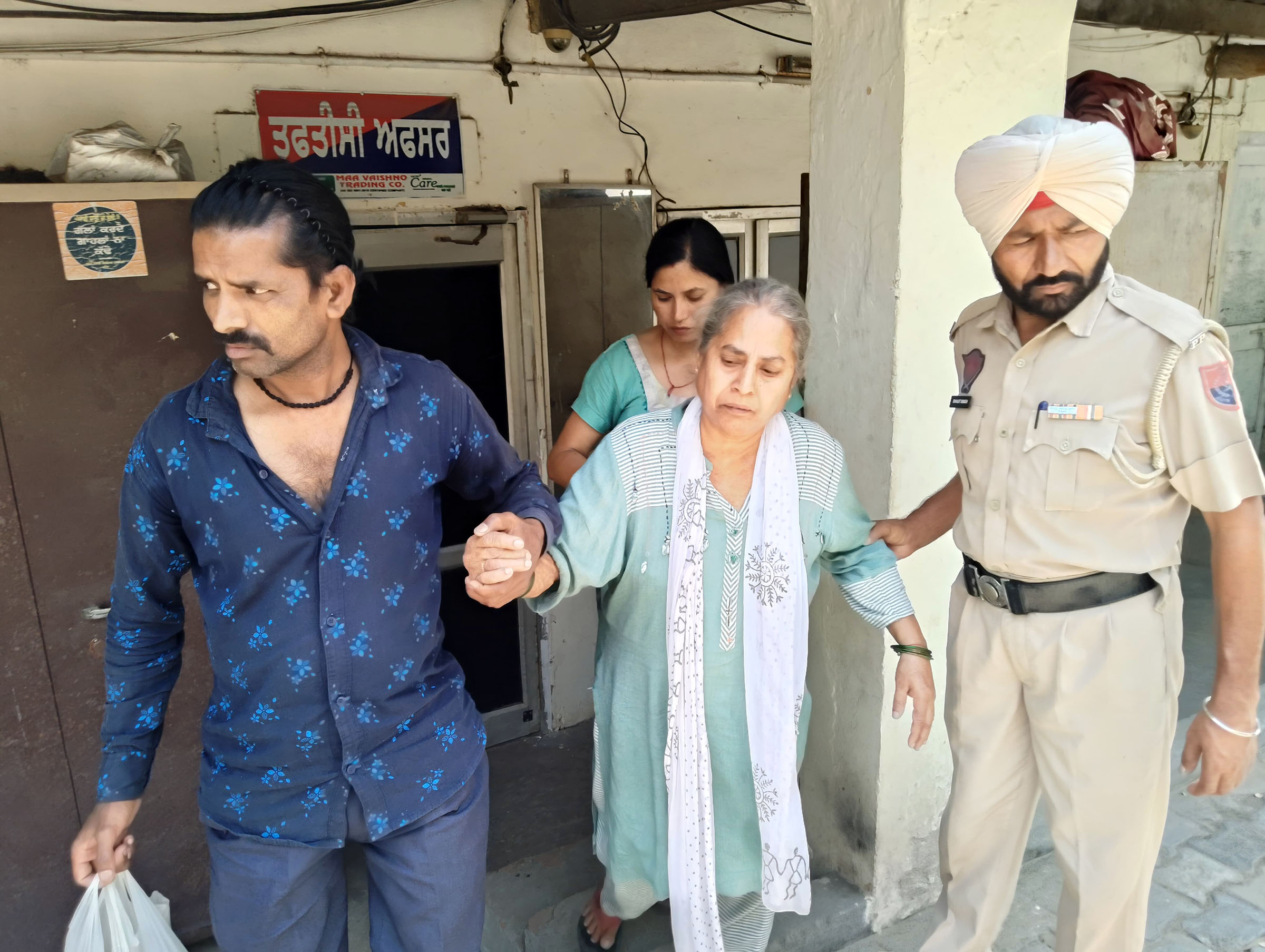 The victim’s family members at the Cantt police station in Bathinda on Thursday. (Sanjeev Kumar/HT) The victim’s family members at the Cantt police station in Bathinda on Thursday. (Sanjeev Kumar/HT)