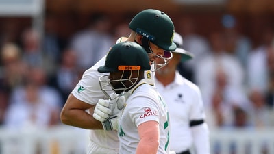 Temba Bavuma, elevating the drama with a strained left hamstring, and opener Aiden Markram partnered for an unbroken 143 runs against one of Australia's greatest bowling attacks to have South Africa 69 runs from an historic triumph.&nbsp; (Action Images via Reuters)