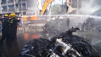 HT spoke to several aviation experts, and what follows is a breakdown of key scenarios that they believe could explain the crash. (Bloomberg) HT spoke to several aviation experts, and what follows is a breakdown of key scenarios that they believe could explain the crash. (Bloomberg)