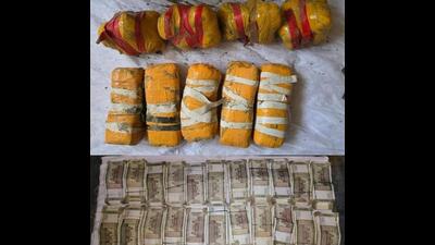 Punjab’s Anti-Narcotics Task Force busted a cross-border drug smuggling racket by arresting two smugglers and recovering 4.5 kg of heroin and  ₹11 lakh in drug money. (X)