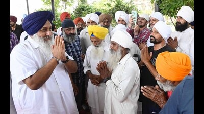 Shiromani Akali Dal president Sukhbir Singh Badal campaigning for party candidate Parupkar Singh Ghumman for the Ludhiana West assembly bypoll. (HT Phot)