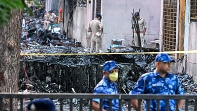 Air India Boeing Jet Crash Probe Puts Early Focus on Engine Thrust Air India Boeing Jet Crash Probe Puts Early Focus on Engine Thrust