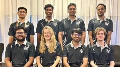 Atharvaa P Tayade (bottom extreme left) poses for a team photo. (Twitter)