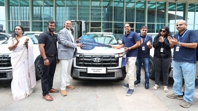 A Chennai startup gifted SUVs to 25 loyal employees during its 10th anniversary. (LinkedIn/Agilisium Consulting) A Chennai startup gifted SUVs to 25 loyal employees during its 10th anniversary. (LinkedIn/Agilisium Consulting)