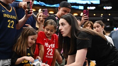 Caitlin Clark's shooting skills show no sign of rust before and during the Liberty vs Fever clash. (Getty Images via AFP) Caitlin Clark's shooting skills show no sign of rust before and during the Liberty vs Fever clash. (Getty Images via AFP)