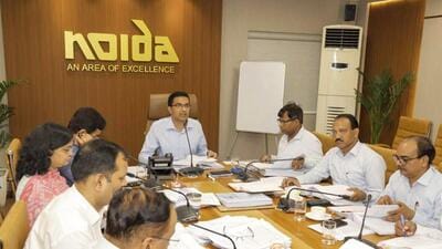Noida authority CEO Lokesh M holds the board meeting on Saturday. (HT Photo) Noida authority CEO Lokesh M holds the board meeting on Saturday. (HT Photo)