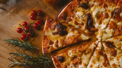 'Pizza Index' theory has gone viral amid rising tensions between Israel and Iran. (Unsplash) 'Pizza Index' theory has gone viral amid rising tensions between Israel and Iran. (Unsplash)