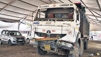 Police said the four were proceeding on the scooter towards Deonar on a scooter when the accident took place. (Satish Bate / HT PHOTO) Police said the four were proceeding on the scooter towards Deonar on a scooter when the accident took place. (Satish Bate / HT PHOTO)