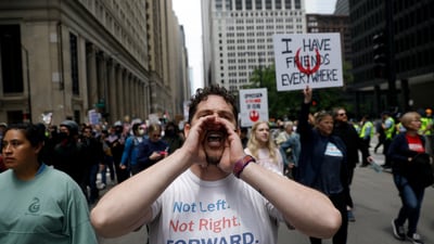 People take part in the No Kings rally to protest against U.S. President Donald Trump's policies in Chicago, Illinois, U.S., June 14, 2025. REUTERS/Octavio Jones (REUTERS)