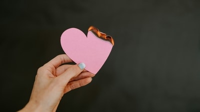 Daters should prioritise quality over quantity in matches to combat dating fatigue. (Unsplash) Daters should prioritise quality over quantity in matches to combat dating fatigue. (Unsplash)