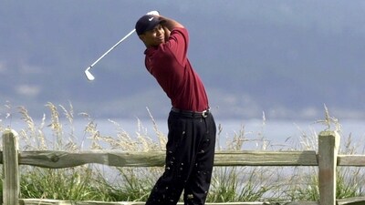 In 2008, Tiger Woods gave the world something to remember during the 2025 US Open rain delay. (AP File) In 2008, Tiger Woods gave the world something to remember during the 2025 US Open rain delay. (AP File)