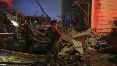 Israeli soldiers inspect destroyed buildings that were hit by a missile fired from Iran, near Tel Aviv, Israel, Sunday, June 15, 2025. (AP Photo/Ohad Zwigenberg) Israeli soldiers inspect destroyed buildings that were hit by a missile fired from Iran, near Tel Aviv, Israel, Sunday, June 15, 2025. (AP Photo/Ohad Zwigenberg)