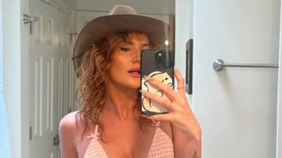 OnlyFans star Annie Charlotte embraces her rare condition, uterus didelphys, which gives her two vaginas and cervixes. (annieecharlotte/instagram) OnlyFans star Annie Charlotte embraces her rare condition, uterus didelphys, which gives her two vaginas and cervixes. (annieecharlotte/instagram)