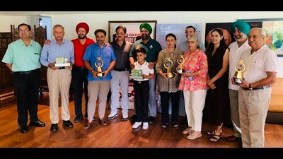 Winners of the Par 3 Masters Golf Tournament held at Chandigarh Golf Club on Saturday. (HT Photo)