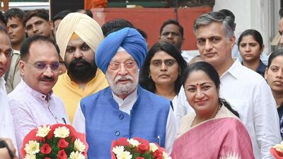 Delhi chief minister Rekha Gupta and Union minister Hardeep Singh Puri inaugurate the exhibition on Monday. (Vipin Kumar/HT Photo)
