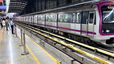 Bengaluru Metro's Purple Line faced minor disruption on Monday morning. (X/@bykarthikreddy) Bengaluru Metro's Purple Line faced minor disruption on Monday morning. (X/@bykarthikreddy)