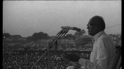 Jayaprakash Narayan gave a call for sampoorn kranti (total revolution) in 1974 to cleanse Indian politics of corruption. (HT Archive) Jayaprakash Narayan gave a call for sampoorn kranti (total revolution) in 1974 to cleanse Indian politics of corruption. (HT Archive)