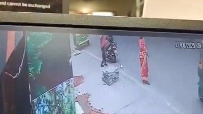 The Bengaluru Rapido bike taxi rider said the woman passenger physically assaulted him first. (X/@imsatyanweshi) The Bengaluru Rapido bike taxi rider said the woman passenger physically assaulted him first. (X/@imsatyanweshi)