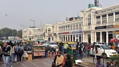 Traders at Connaught Place said those receiving bills of around ₹10 lakh till last year received bills of ₹15-16 lakh over the past two months. (HT Archive) Traders at Connaught Place said those receiving bills of around ₹10 lakh till last year received bills of ₹15-16 lakh over the past two months. (HT Archive)